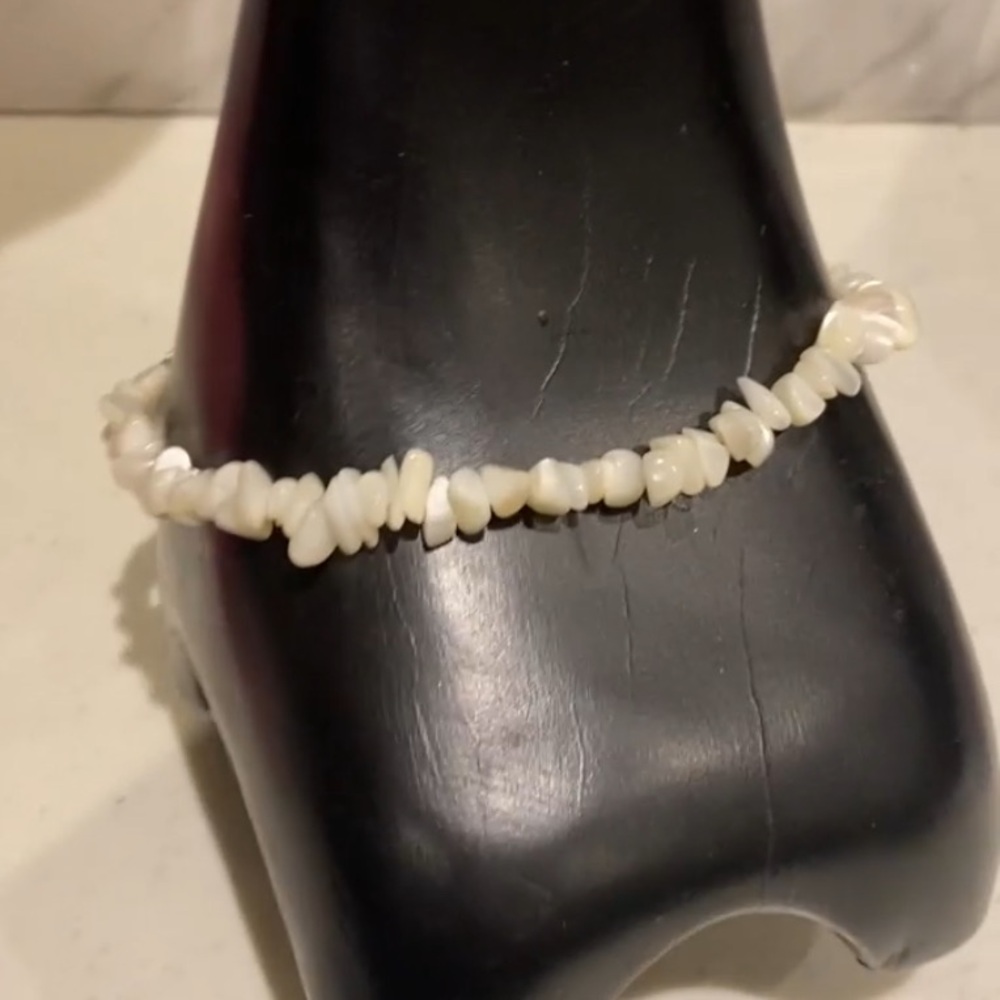 Elegant mother of pearl Beaded bracelet - Picture 6 of 6